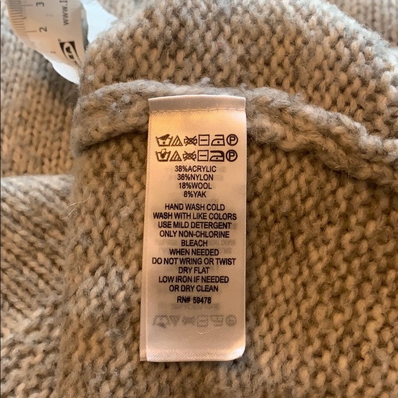 🌸 Nanette Lepore Classic Sweater - Picture 6 of 6